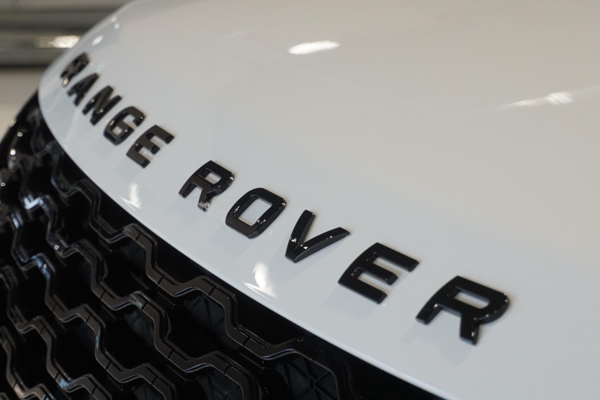 Land Rover Range Rover Velar 3.0 D300 MHEV R-Dynamic SE SUV 5dr Diesel Auto 4WD Euro 6 (s/s) (300 ps)